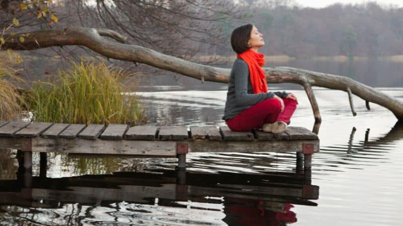 It does a great job for people who want something that’ll help them unwind in the evening after a long day at work. It’s great at easing physical tension and is perfect if you just want some simple vibing in a cozy, calm setting.  