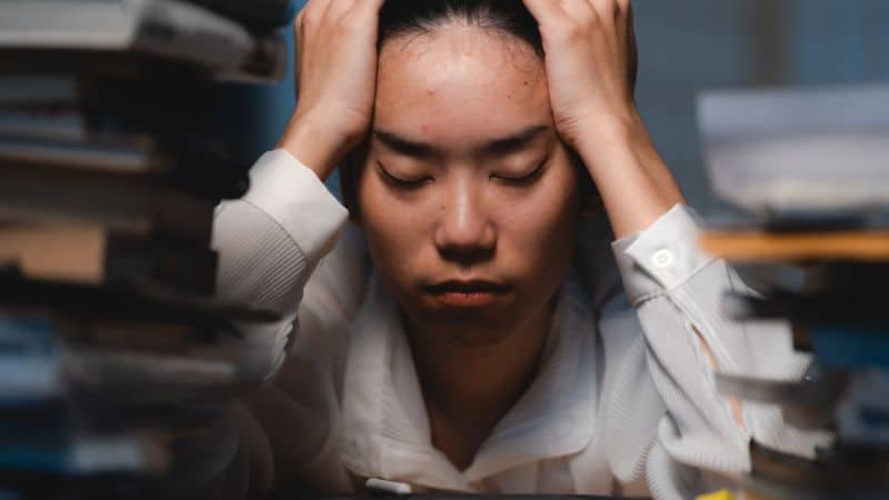 The effects of the Gas Monkey strain start with a subtle mental shift. Within minutes of inhaling, a wave of calm sweeps over your thoughts, helping you quiet the noise of stress and worry. 