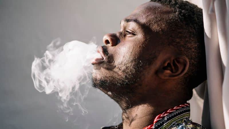 The smoke is full-bodied and slightly sweet, with an underlying herbal note that gives it a bit of a kick and rounds out the overall profile.