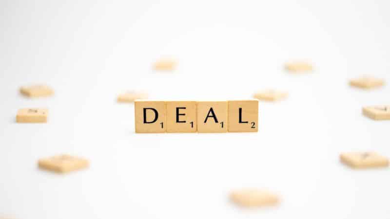 A reputable online dispensary in Canada sells weed at prices that align with the average market rates. 