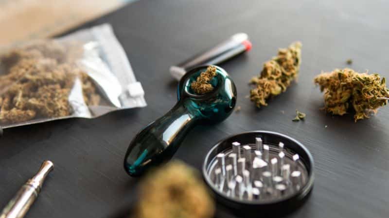 When looking at potency, you’re going to get around 17 – 22% when discussing the Sour OG strain THC level.