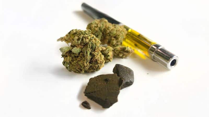 Most wax pens feature an LED indicator light that changes colour or turns off when the device is fully charged.