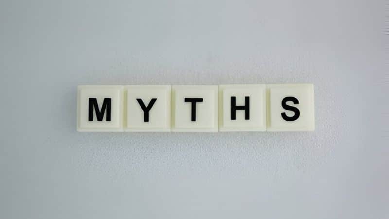 Even though millions of Canadians now choose to buy weed online, a few myths still make some shoppers hesitate. 